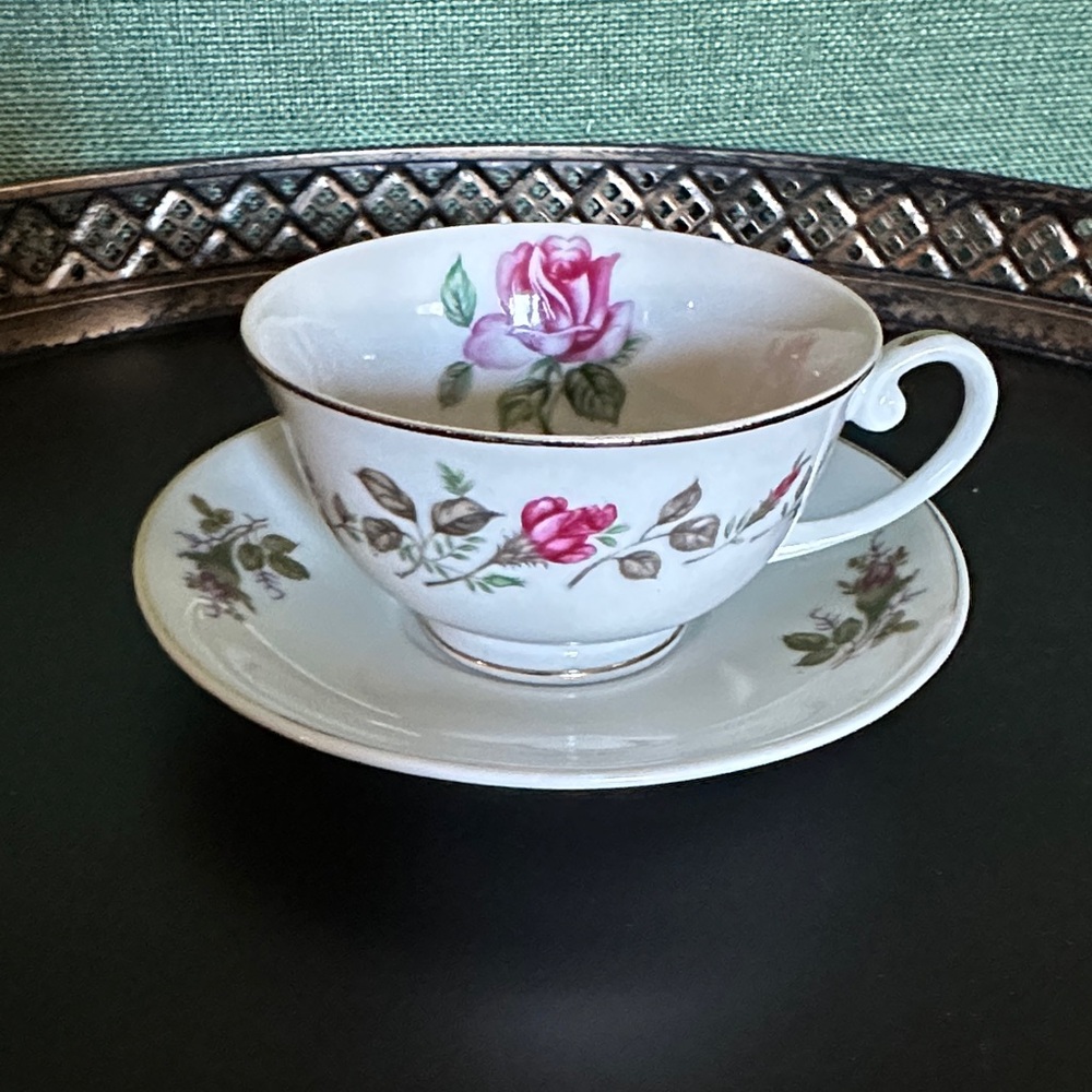 Moss Rose by Diamond China Floral Teacup and Saucer Set purple, mauve roses